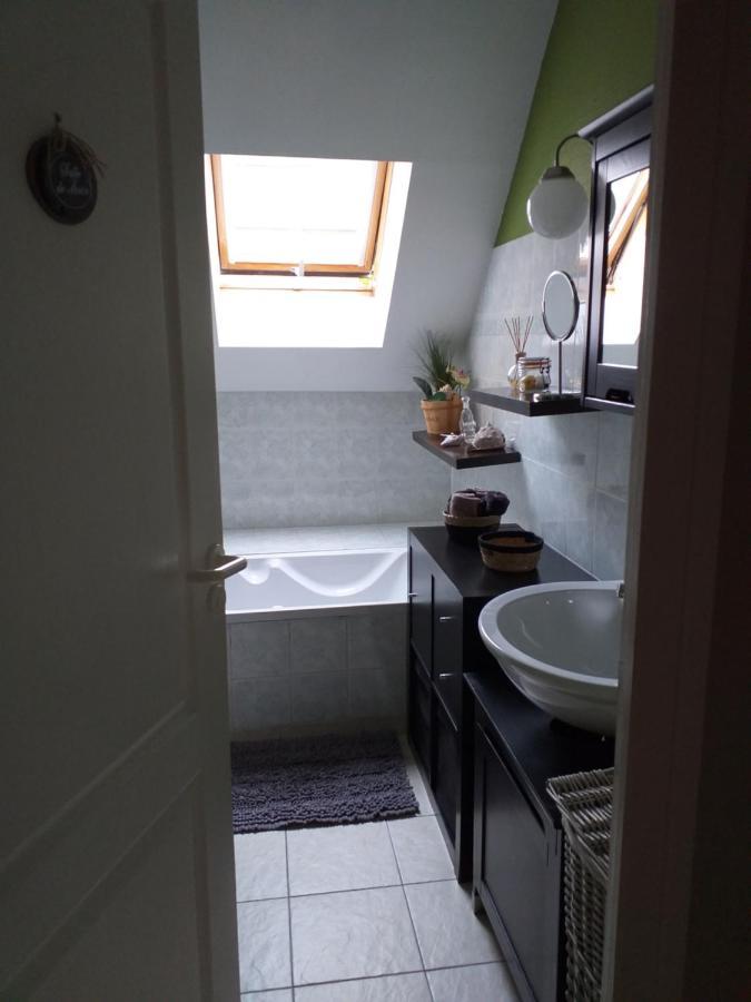 Chambre climatisée au cœur de brive avec téléviseur connecté wifi Netflix Exterior foto